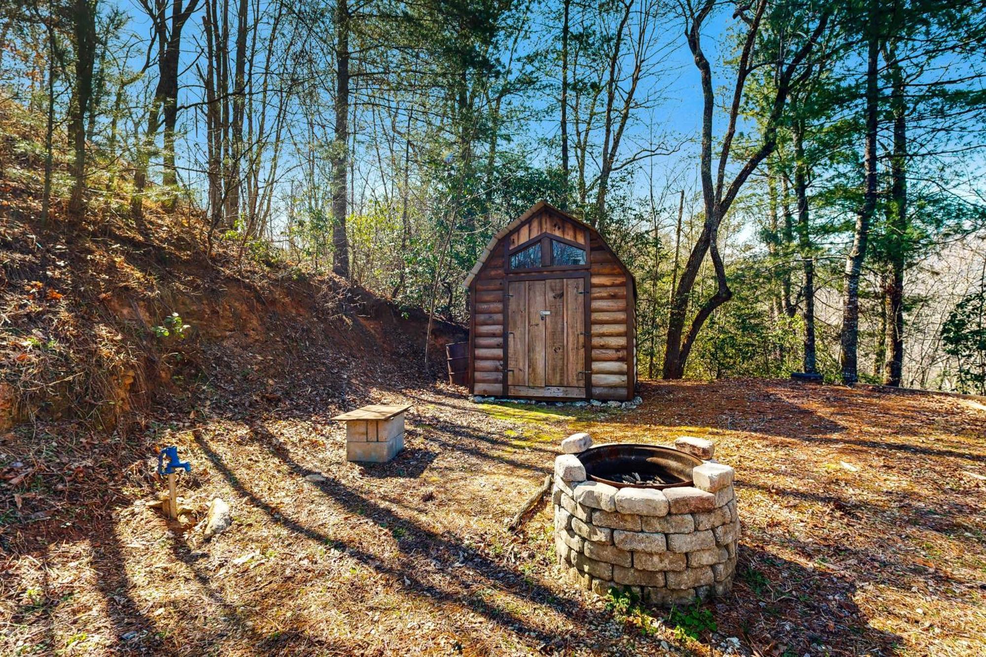 Lost Indian Hideaway *